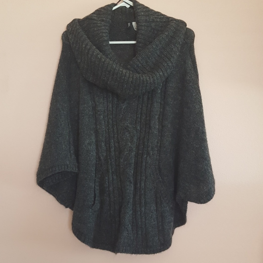 H&M Divided Knit Sweater Poncho